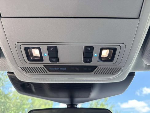 Used 2023 Ford Explorer XLT w/ Equipment Group 202A RWD image 44