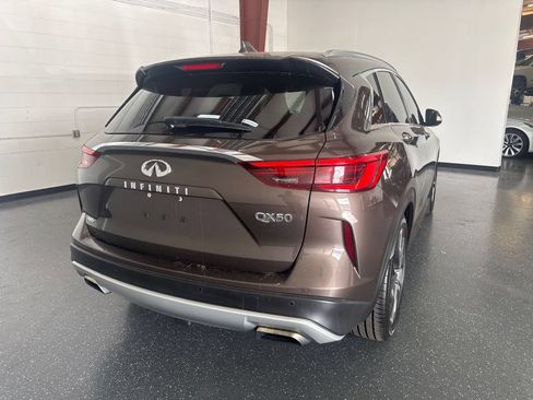 Used 2019 INFINITI QX50 Essential AWD/4WD image 4