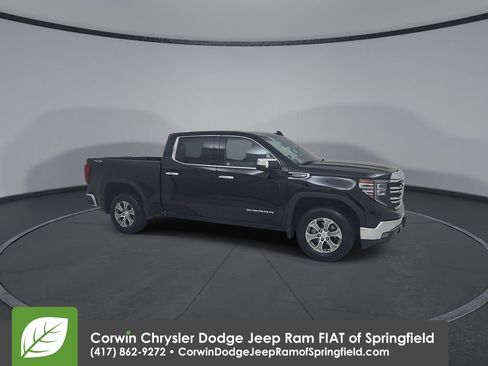 Used 2025 GMC Sierra 1500 SLT AWD/4WD image 2