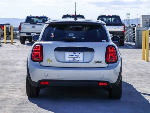 Used 2023 MINI Cooper SE FWD image 5