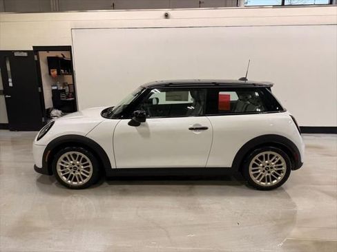 New 2026 MINI Cooper S image 2