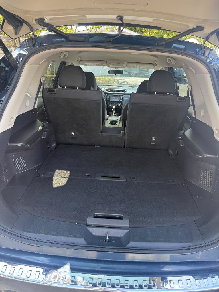 Used 2015 Nissan Rogue SV w/ SV Premium Package AWD/4WD image 25
