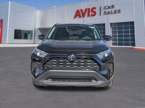 Used 2025 Toyota RAV4 XLE image 10