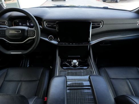 Used 2022 Jeep Wagoneer Series II image 7