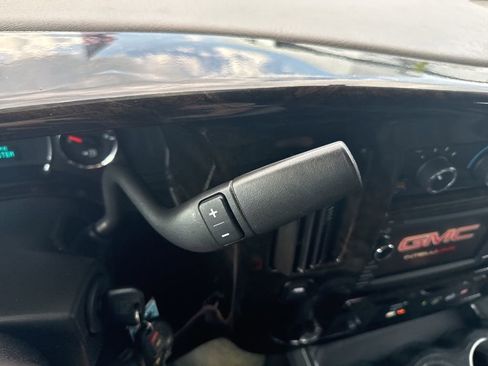 Used 2017 GMC Savana 2500 Extended RWD image 21