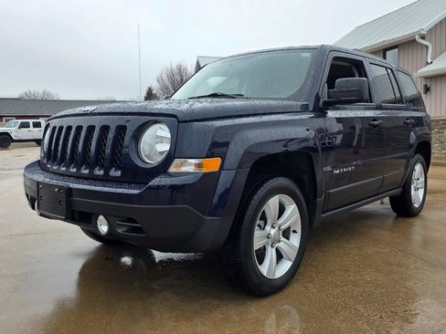 Used 2015 Jeep Patriot Latitude image 2