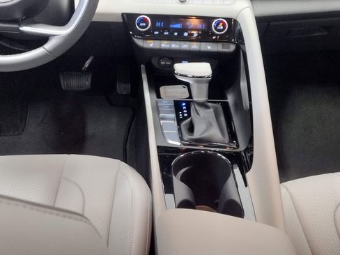 New 2026 Hyundai Elantra Limited FWD image 39