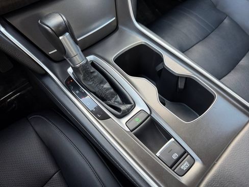 Used 2018 Honda Accord EX-L image 27