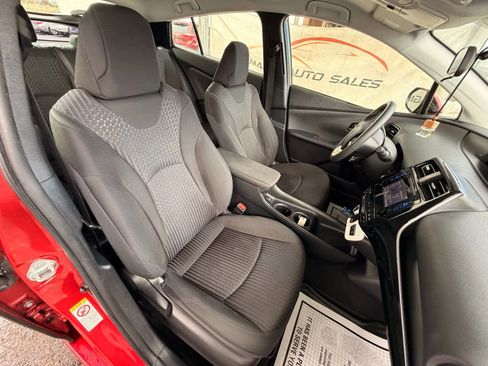 Used 2017 Toyota Prius Two w/ Prius Two Safety Plus Package image 23