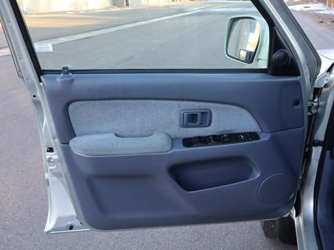 Used 2000 Toyota 4Runner SR5 image 23