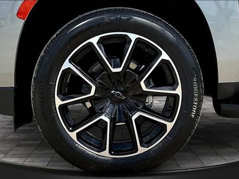 Used 2024 Chevrolet Tahoe RST w/ Luxury Package image 36