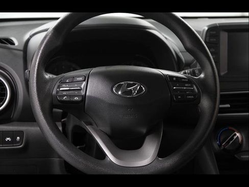 Used 2019 Hyundai Kona SE FWD image 7