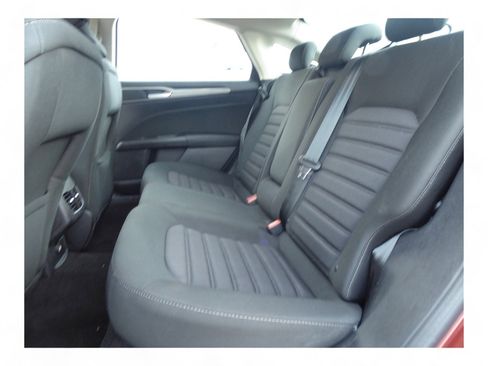 Used 2019 Ford Fusion SE image 14