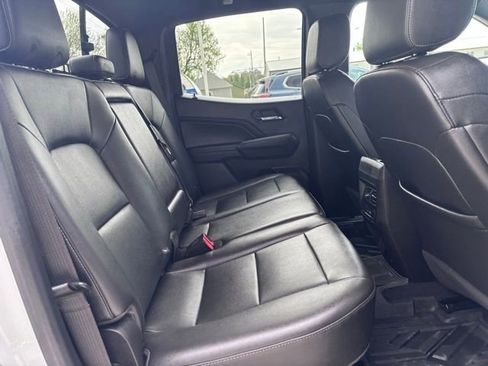 Used 2023 Chevrolet Colorado LT w/ LT Convenience Package III AWD/4WD image 24