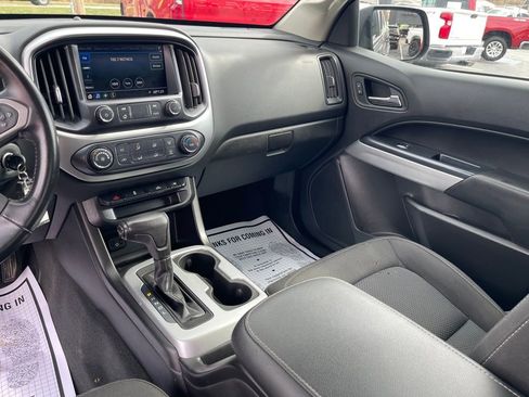 Used 2021 Chevrolet Colorado LT w/ LT Convenience Package image 19