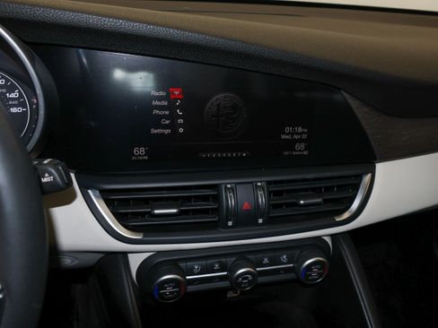 Used 2019 Alfa Romeo Giulia Ti AWD/4WD image 26