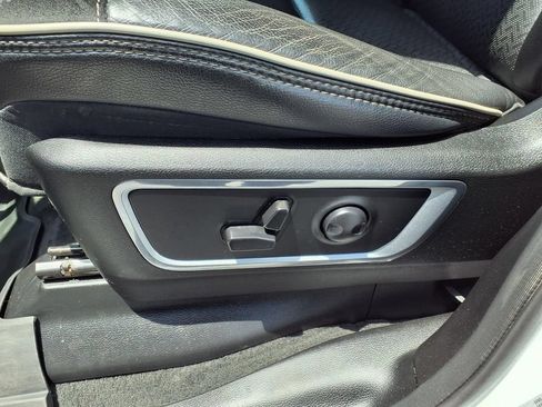 Used 2023 RAM 1500 Laramie w/ Off Road Group AWD/4WD image 23