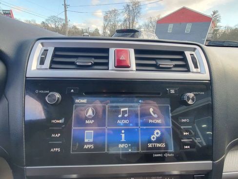 Used 2017 Subaru Legacy 2.5i Premium image 20