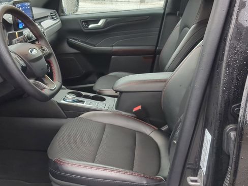 Used 2025 Ford Escape ST-Line image 19