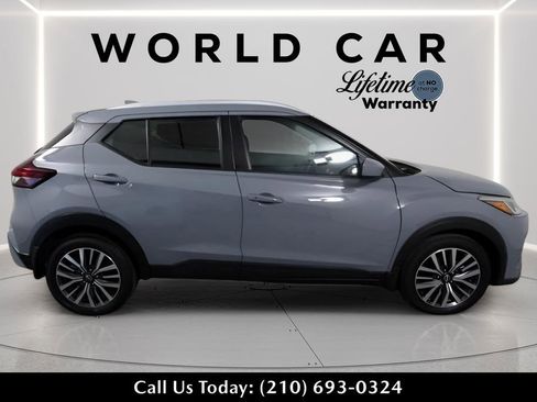 Used 2024 Nissan Kicks SV FWD image 8