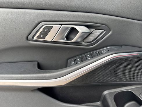 Used 2022 BMW 330i xDrive Sedan w/ Convenience Package image 12