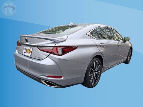 Used 2022 Lexus ES 350 w/ Premium Package image 12