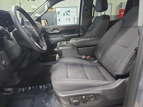 Used 2024 Chevrolet Silverado 1500 LT AWD/4WD image 16