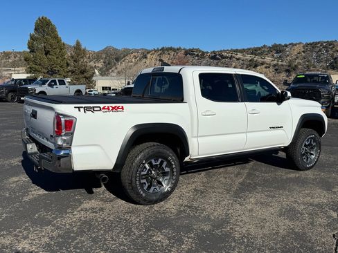 Used 2023 Toyota Tacoma TRD Off-Road image 7