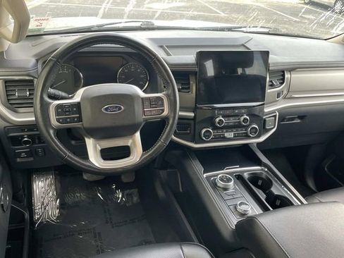 Certified 2024 Ford Expedition XLT AWD/4WD image 7
