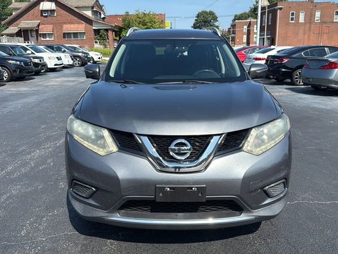 Used 2015 Nissan Rogue SV w/ SV Premium Package image 2