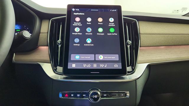 New 2026 Volvo XC90 T8 Plus w/ Protection Package AWD/4WD image 21
