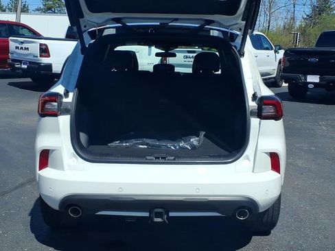 Certified 2024 Ford Escape ST-Line Select w/ Tech Pack #2 image 7