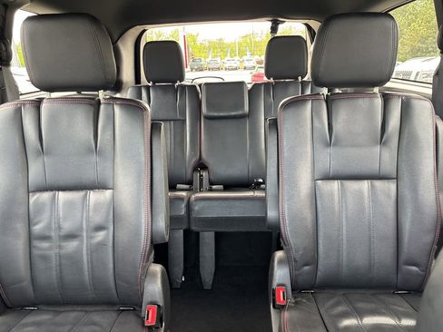 Used 2019 Dodge Grand Caravan GT FWD image 28