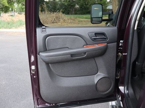 Used 2008 Chevrolet Silverado 2500 LTZ w/ Safety Package AWD/4WD image 24