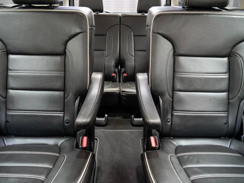 Used 2023 GMC Acadia Denali w/ Denali Technology Package image 25