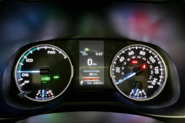 Used 2021 Toyota RAV4 XLE Premium AWD/4WD image 20