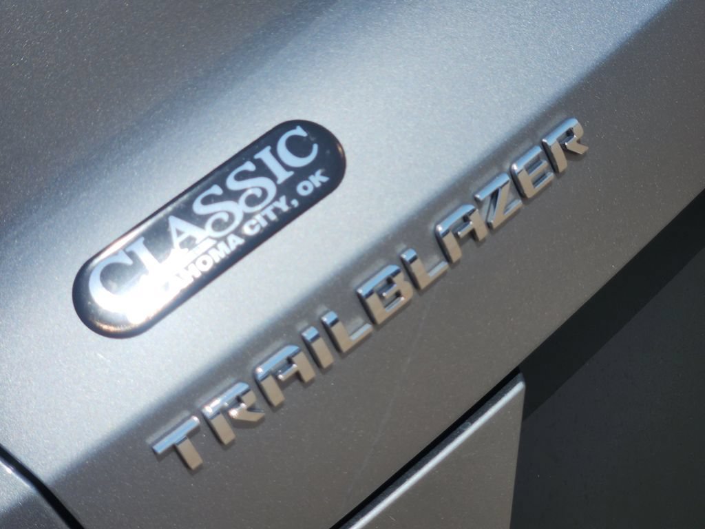 Used 2024 Chevrolet TrailBlazer LT w/ LT Cold Weather Package FWD image 31