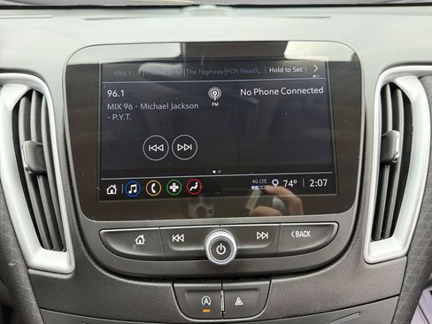 Used 2024 Chevrolet Malibu LT FWD image 23