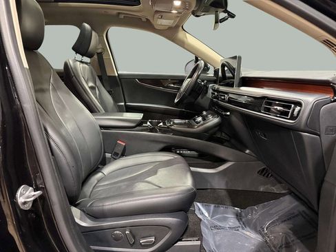 Certified 2021 Lincoln Nautilus Reserve w/ Equipment Group 201A image 26