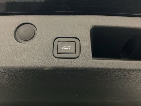 Certified 2025 Chevrolet Equinox ACTIV w/ Safety and Technology Package image 36