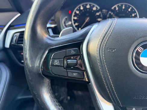 Used 2018 BMW 530i xDrive image 19