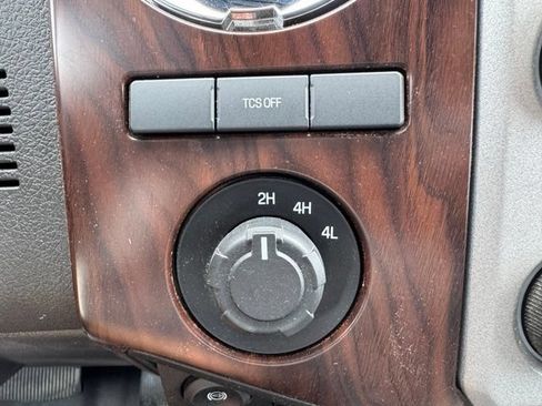 Used 2015 Ford F350 Lariat w/ Lariat Ultimate Package AWD/4WD image 34