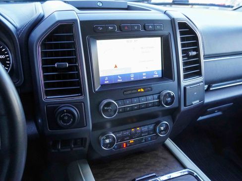 Used 2020 Ford Expedition Platinum image 24