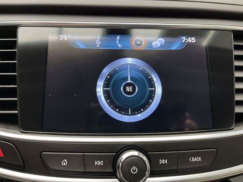 Used 2017 Buick LaCrosse Essence FWD image 18