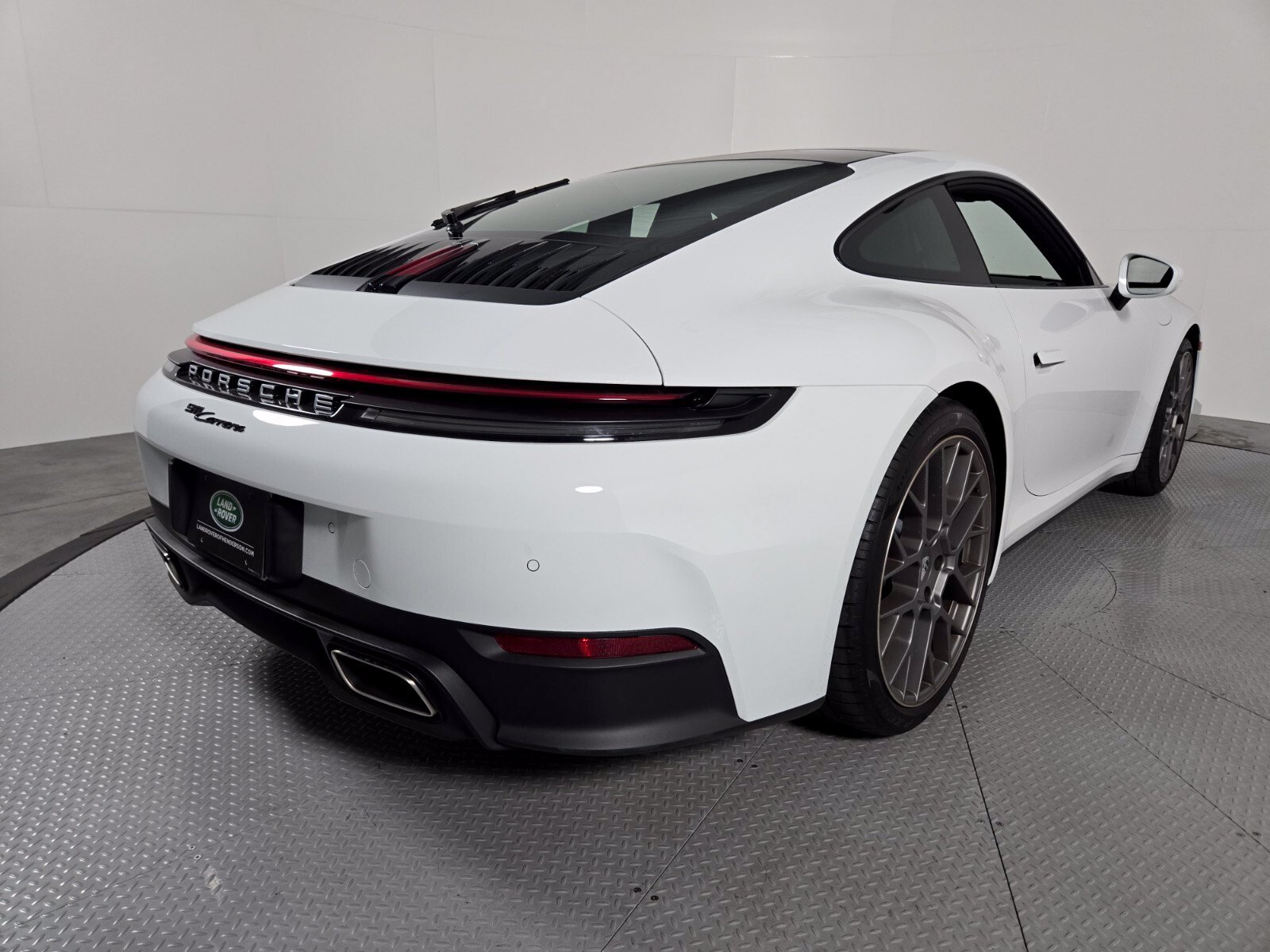Used 2025 Porsche 911 Carrera RWD image 2