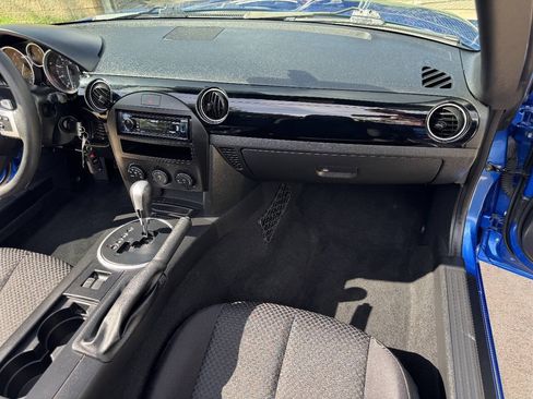 Used 2006 MAZDA MX-5 Miata Sport w/ Appearance Pkg RWD image 23