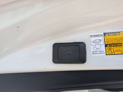 Used 2013 Toyota RAV4 Limited FWD image 20