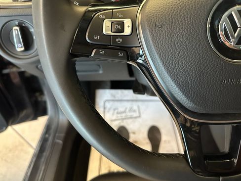 Used 2021 Volkswagen Golf 4-Door FWD image 10