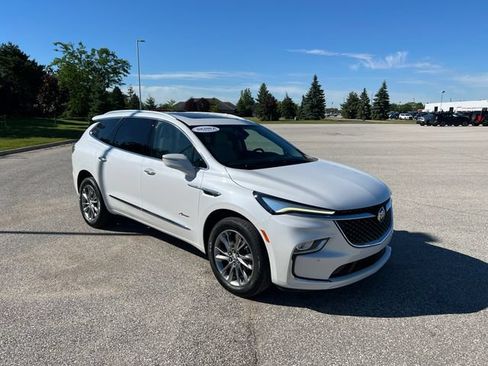 Used 2023 Buick Enclave Avenir w/ Trailering Package, 5000 lbs. FWD image 3