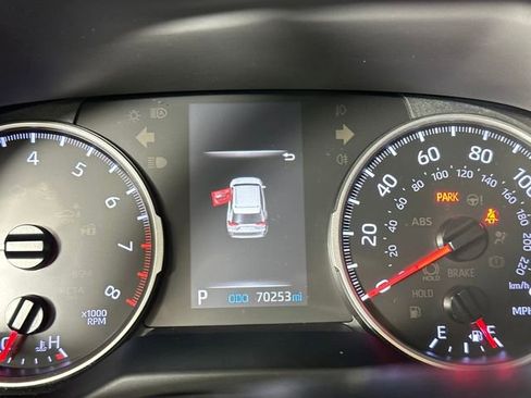 Used 2019 Toyota RAV4 LE image 19